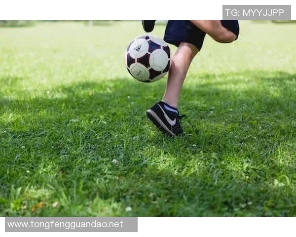 2025年度全球最具实力足球球星排名榜揭晓 谁是当今足坛的绝对王者